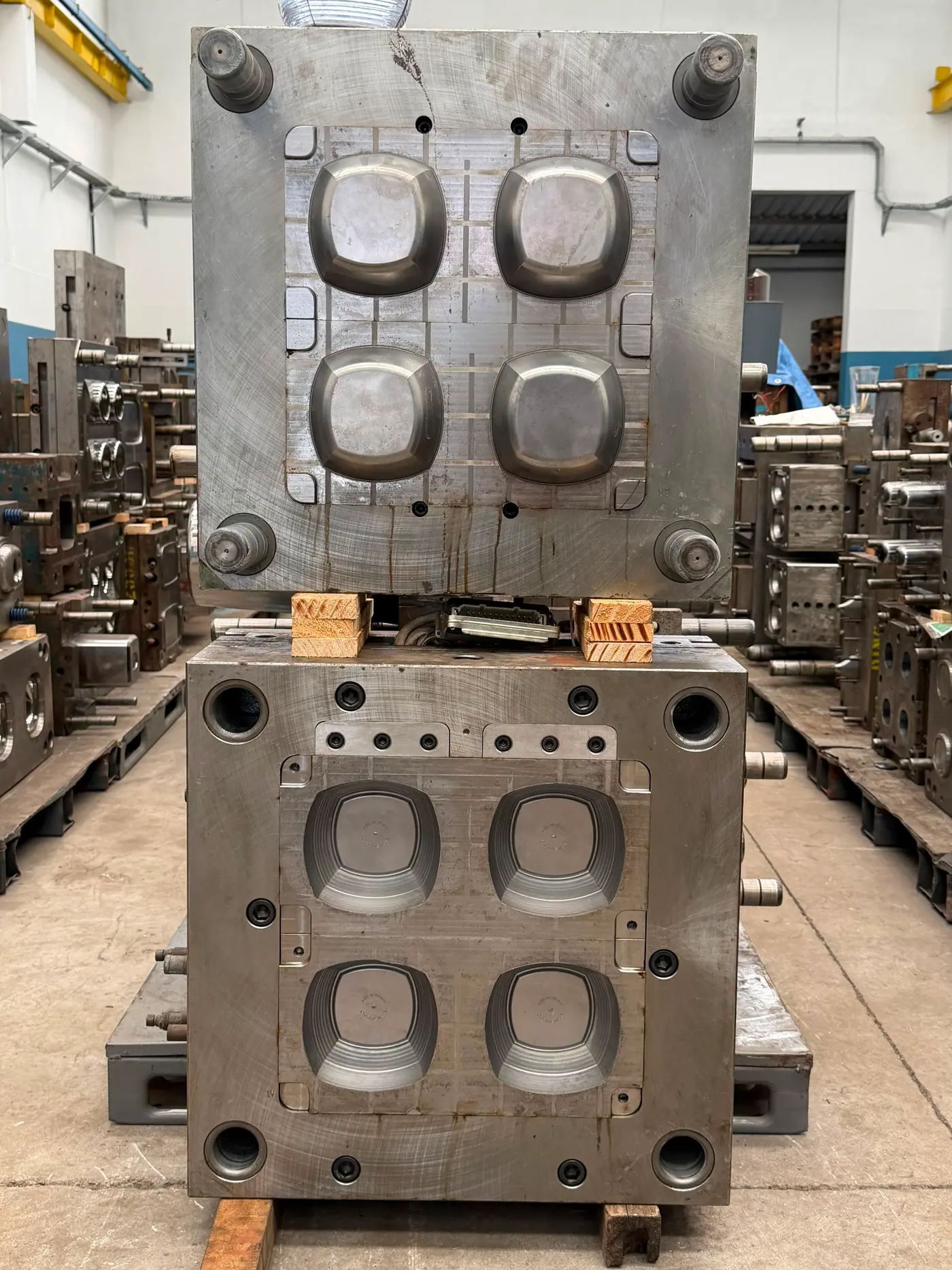 Moldes de injeção plástica para o acervo geral de moldes da 3WS no estoque da 3WS Moldes