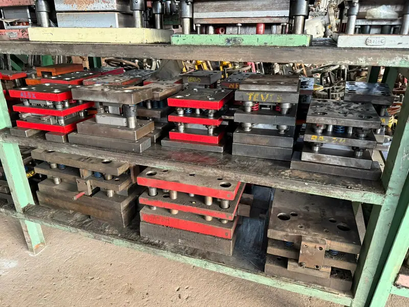 Moldes de injeção plástica para bases para estampo no estoque da 3WS Moldes