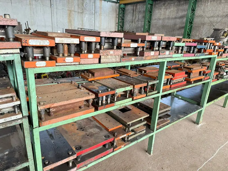 Molde de injeção para bases para estampo — item 5 do acervo da 3WS