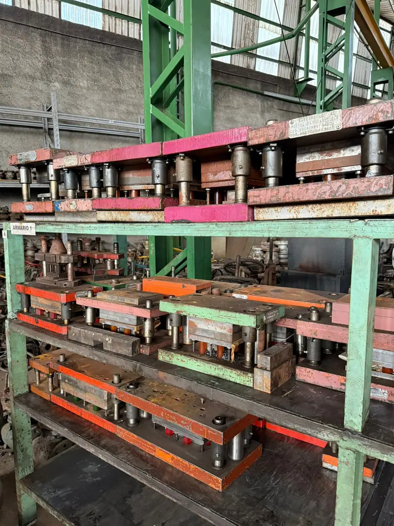 Molde de injeção para bases para estampo — item 6 do acervo da 3WS