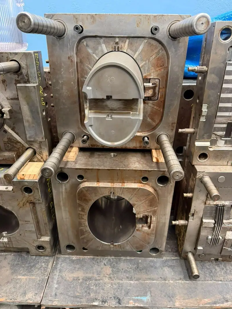 Molde de injeção plástica para lixeira de 8 litros com pedal