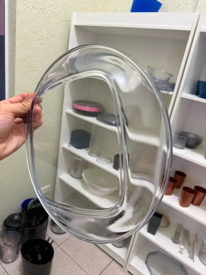 Peça plástica produzida pelo molde para prato Elegance
