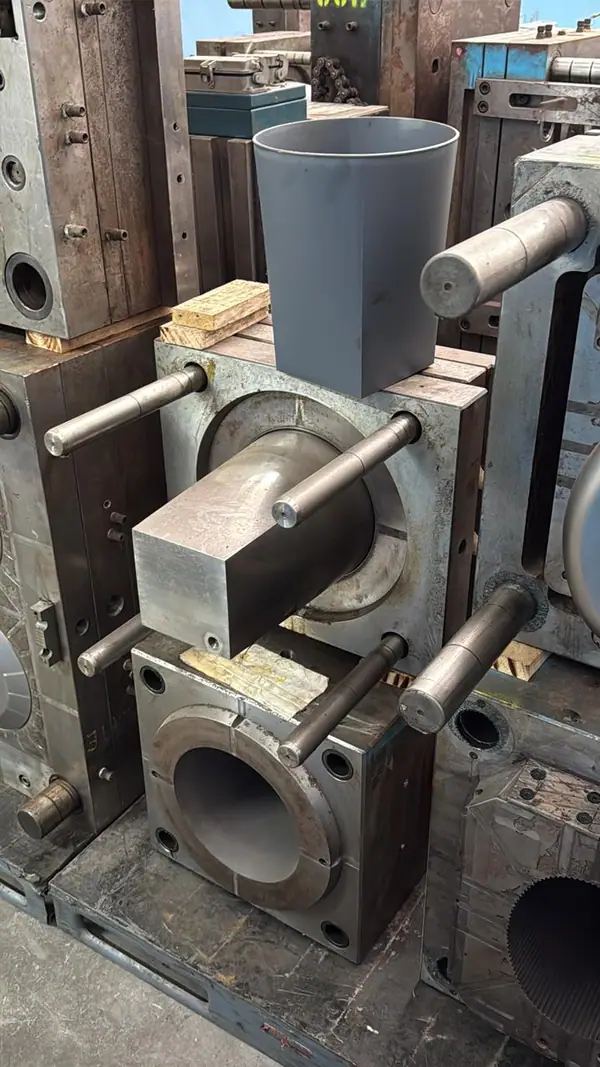 Molde de injeção para vasos, baldes e cestos — item 14 do acervo da 3WS