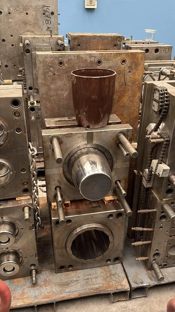 Molde de injeção para vasos, baldes e cestos — item 16 do acervo da 3WS